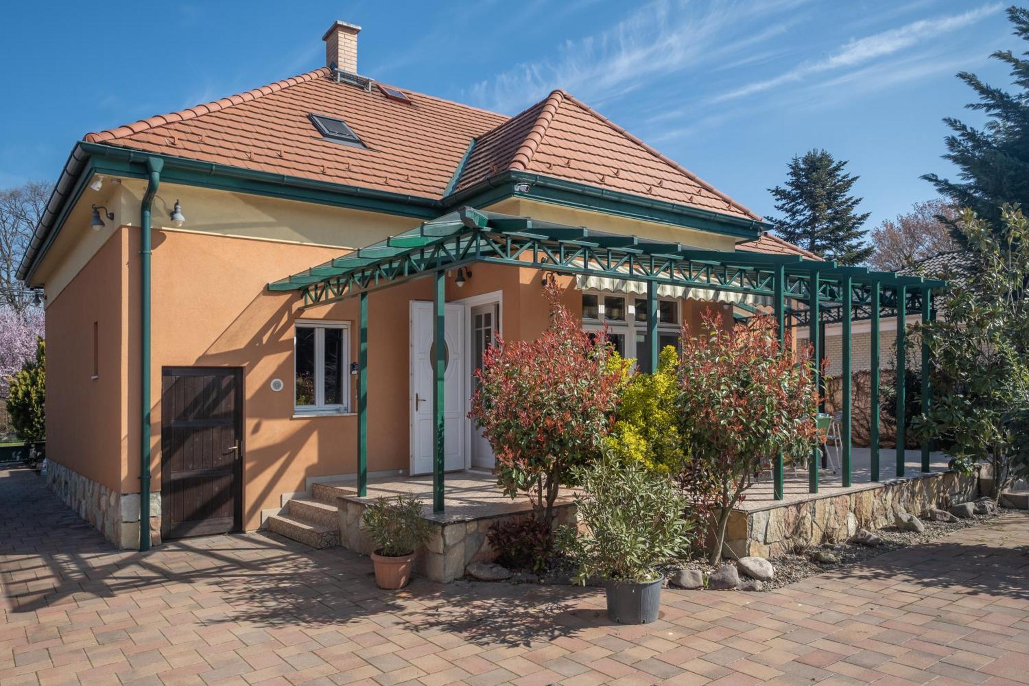 Giovanni'S Airport House Budapesta Exterior foto